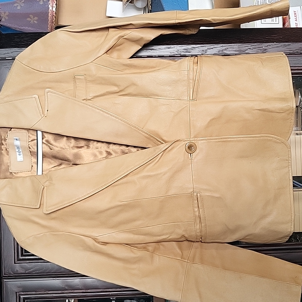 Ladies M leather jacket